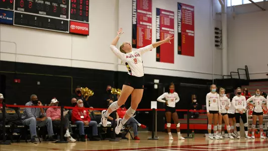 Sydney Dowler Serving