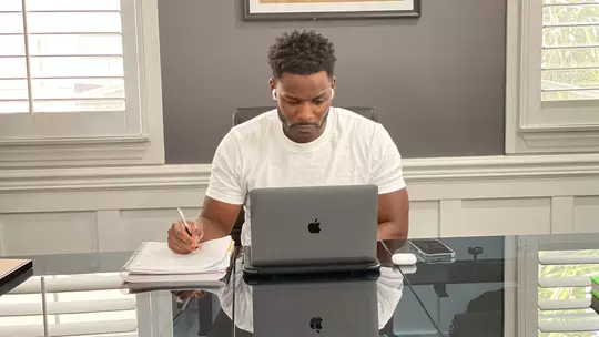 Maurice Edu