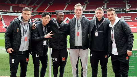 Johannes Bergmann with teammates