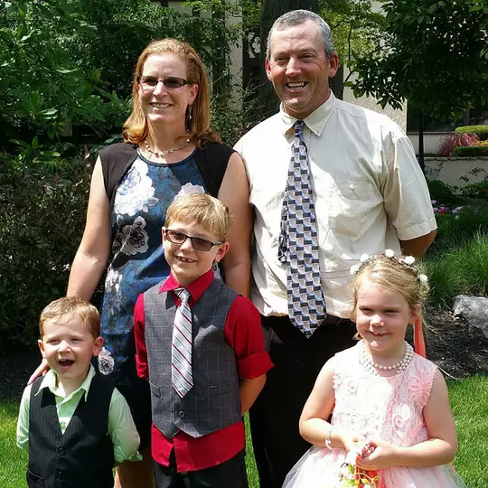 Erin Taylor and family in 2015