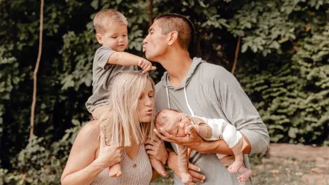 Kirstie and Casey Ikeda with their family