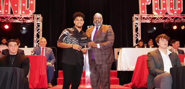 2022 banquet tagovailoa locksley MVP