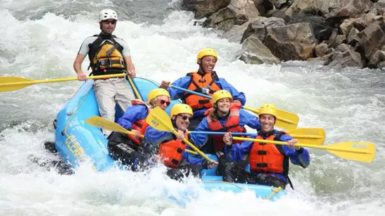 Guilian Gary white water rafting