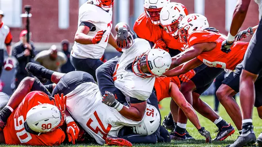 Spring Football Practice Apr. 9, 2022