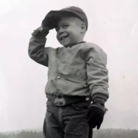 Chris Cowdrey as a child