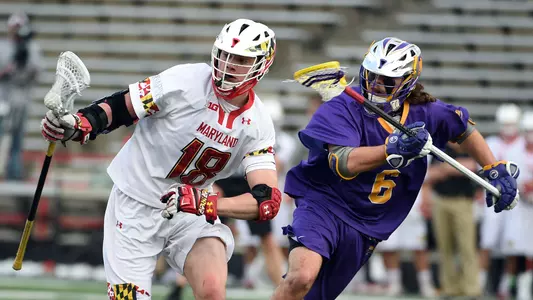 Austin Henningsen winning a faceoff vs. Albany in 2016