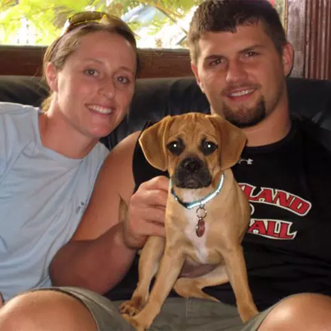 Andrew and Lindsay Crummey with their puppy