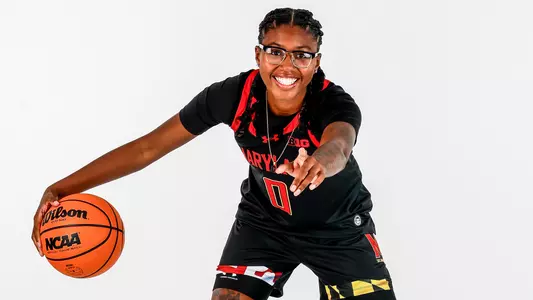 Shyanne Sellers posed black uniform