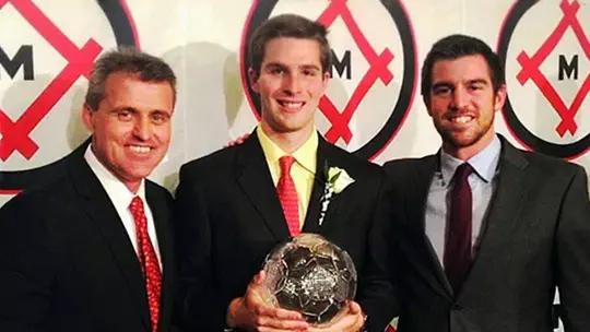 Patrick Mullins winning the MAC Hermann Trophy with Sasho Cirovski and Jason Garey