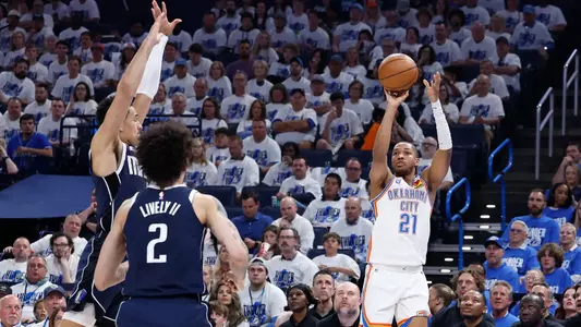 Aaron Wiggins Takes Jumpshot Against Dallas Mavericks