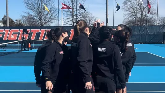 Team Huddle Pre-Match vs. Illinois