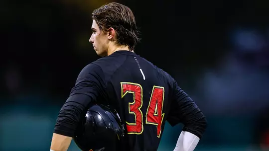 Charlie Glennon wears 34 in honor of Sean Bonner
