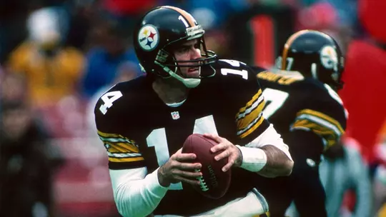 Neil O'Donnell in 1994 with the Pittsburgh Steelers