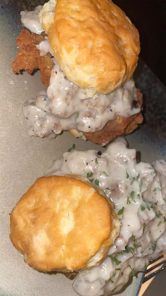 Quashon Fuller's Fried Chicken and Biscuits