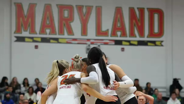 Volleyball Huddle Vs Oregon