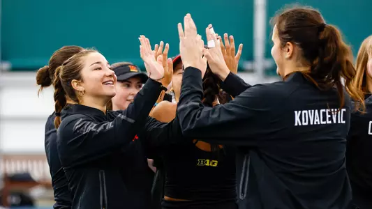 Aida Eissa High Fives Ema Kovacevic