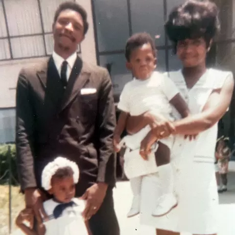 Walt Williams as a child with his family