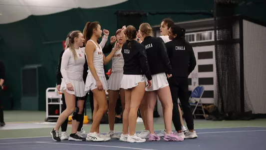 Terrapins Team Huddle Ahead of Match Against Morgan State