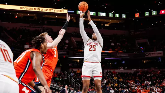 Derik Queen Pulls Up For Jumpshot in Big Ten Quarterfinals Against Illinois