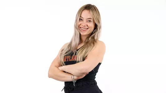 Oliwia Kempinski White Background Posed Action