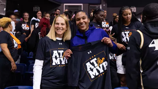 Brenda Frese Alyssa Thomas WNBA