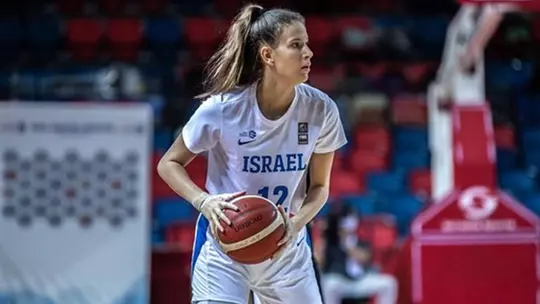 Yarden Garzon playing for the Israeli national team