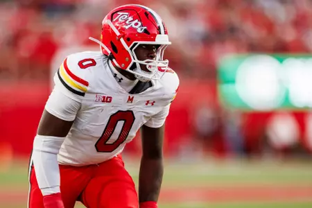 Zion Elee lines up to rush the passer