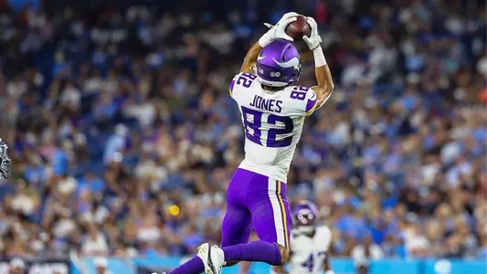 Jeshaun Jones records first NFL catch