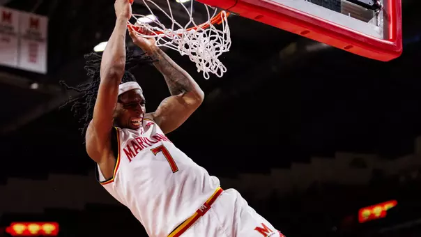 Andre Mills dunks versus Washington
