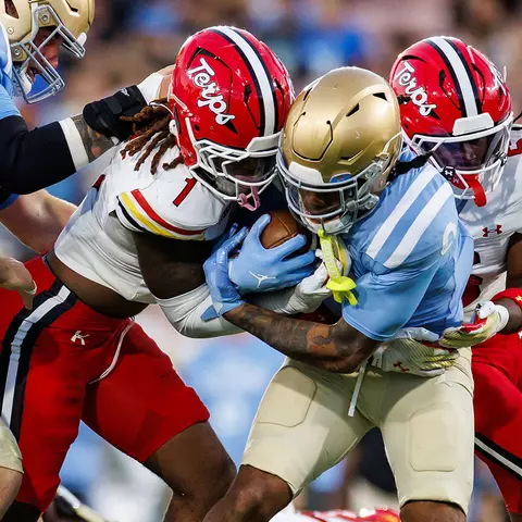 Daniel Wingate making a tackle