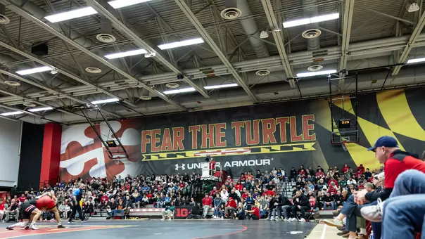 Pav Wide shot during wrestling