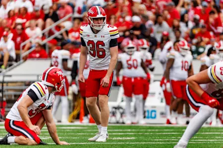 Sean O'Haire lined up for a field goal attempt vs the Wisconsin Badgers