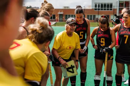 Missy Meharg speaks to the team ahead of the Drexel game