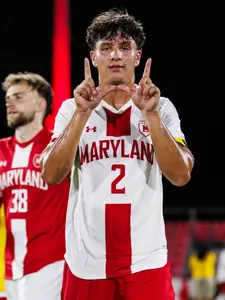 Luke holding up a W vs New Haven
