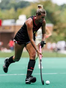 Maci Bradford receives the ball