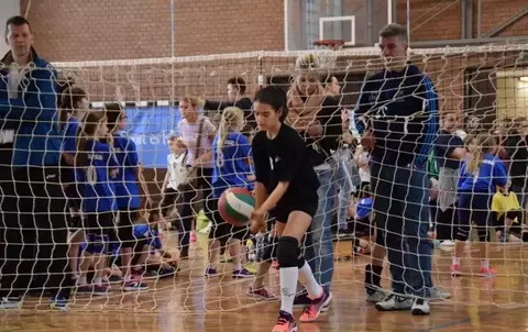 Sara Toth youth volleyball photos