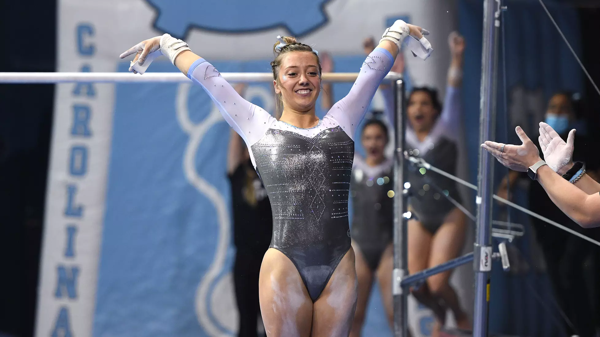 Isabelle Schaefer
uneven bars