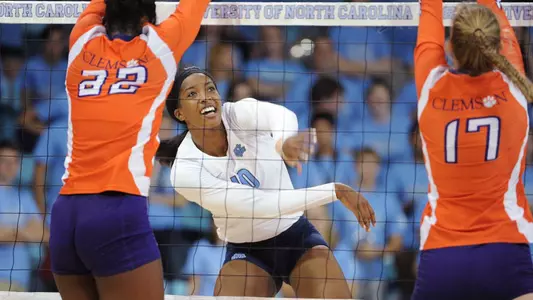 Nelson Spurs UNC to 3-0 Victory Over Clemson