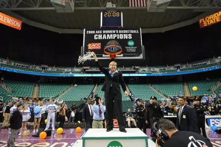 Sylvia Hatchell's 2016 Carolina Basketball Camps