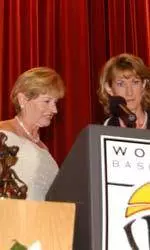 Hatchell Inducted Into Women's Basketball Hall of Fame