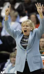Coach Sylvia Hatchell Earns 500th Victory At UNC