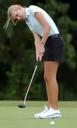 Tar Heel Golfer Lauren Hunt Moves Up To Third Place At Harder Hall