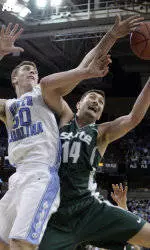 Hansbrough Propels Tar Heels Into Sweet 16