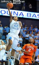 Tar Heels Head North For Holiday Clash With Huskies