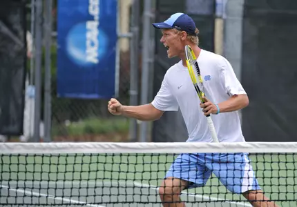 Two Tar Heels Advance At ITA Event