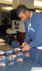 Tar Heels Help Make Holidays Brighter