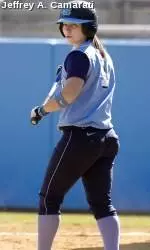 Murad, Robinson Named NFCA Scholar-Athletes