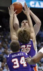 No. 4 UNC Dominates Evansville, 97-48