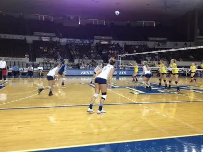 Tar Heels Sweep Lady Bison