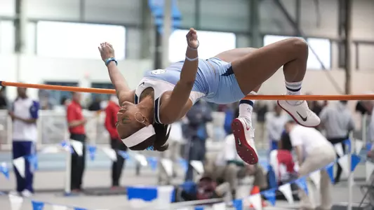 Carolina Closes Hokie Invitational